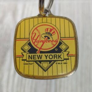 Vintage 1990 1 WinCraft New York Yankees MLB Deluxe Logo Key Ring Chain
